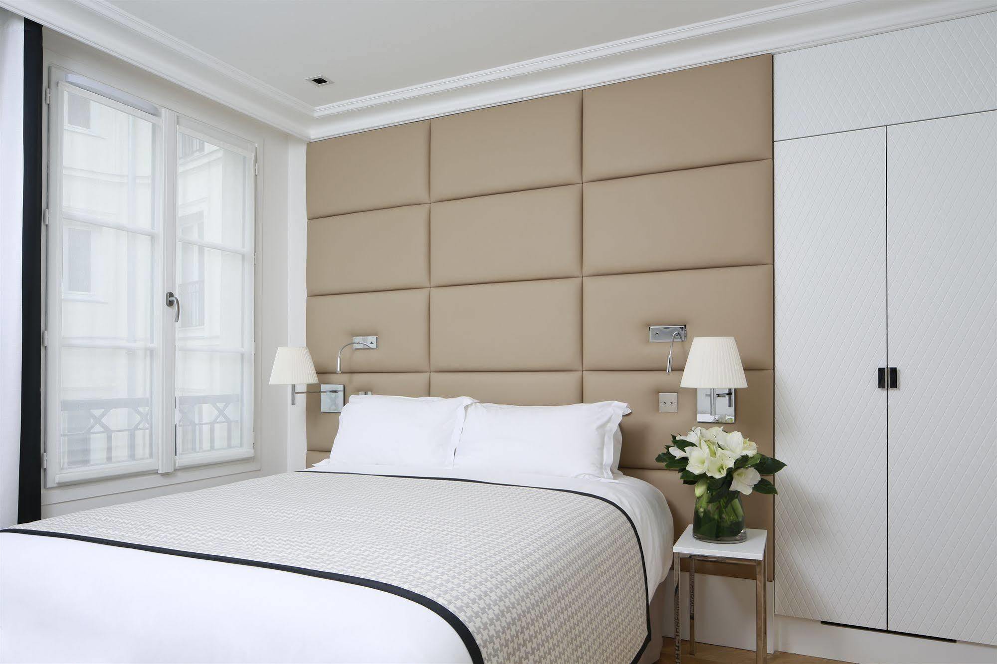 R De - Boutique 4* Paris