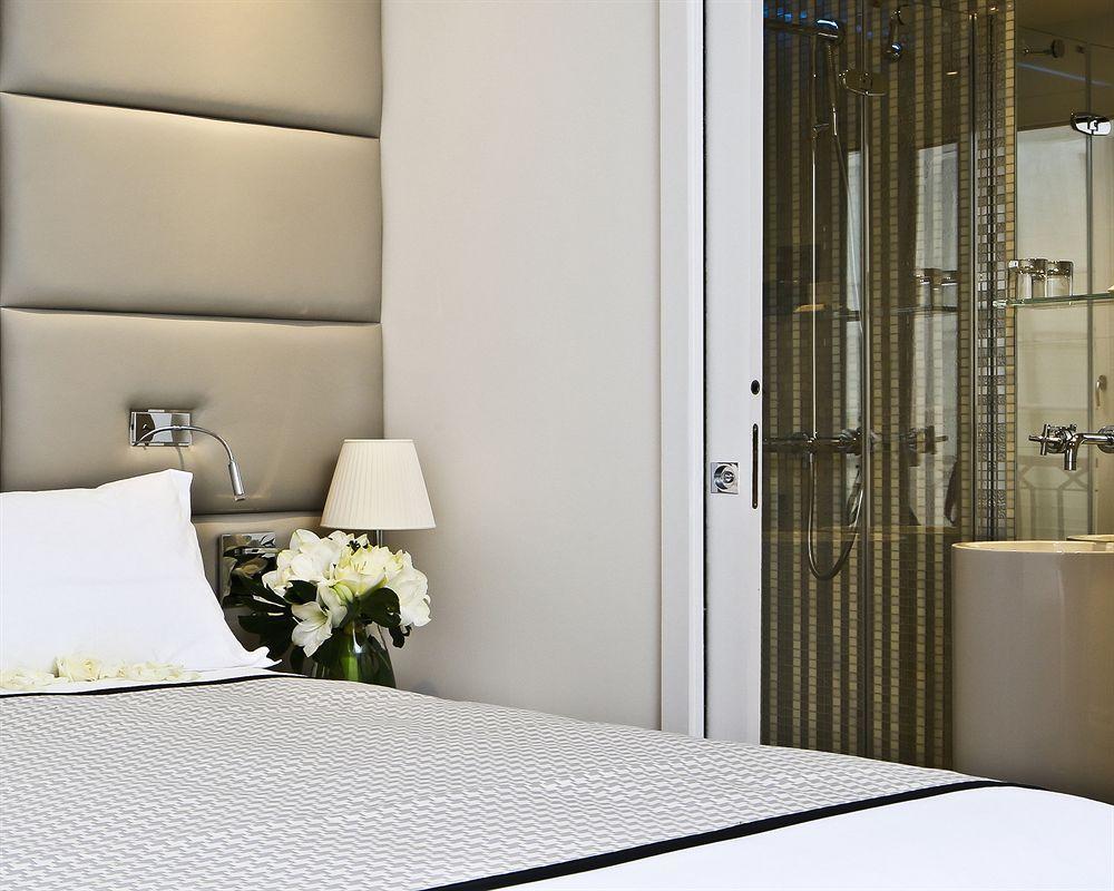 R De - Boutique 4* Parigi